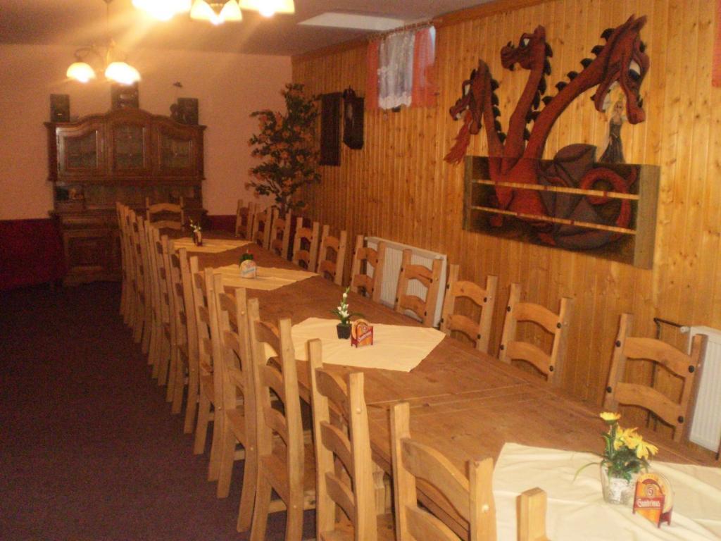 Hotel Pohadka Most Buitenkant foto