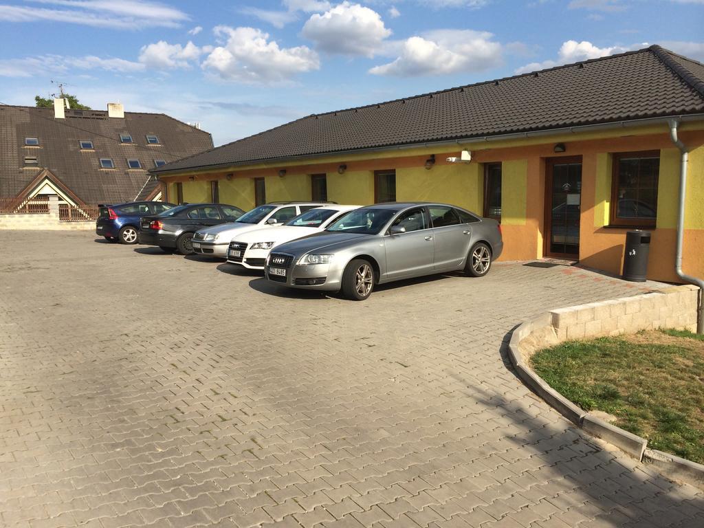 Hotel Pohadka Most Buitenkant foto