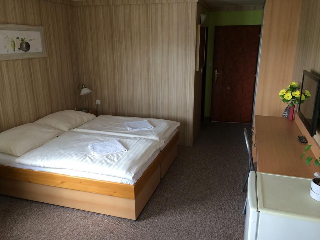 Hotel Pohadka Most Kamer foto